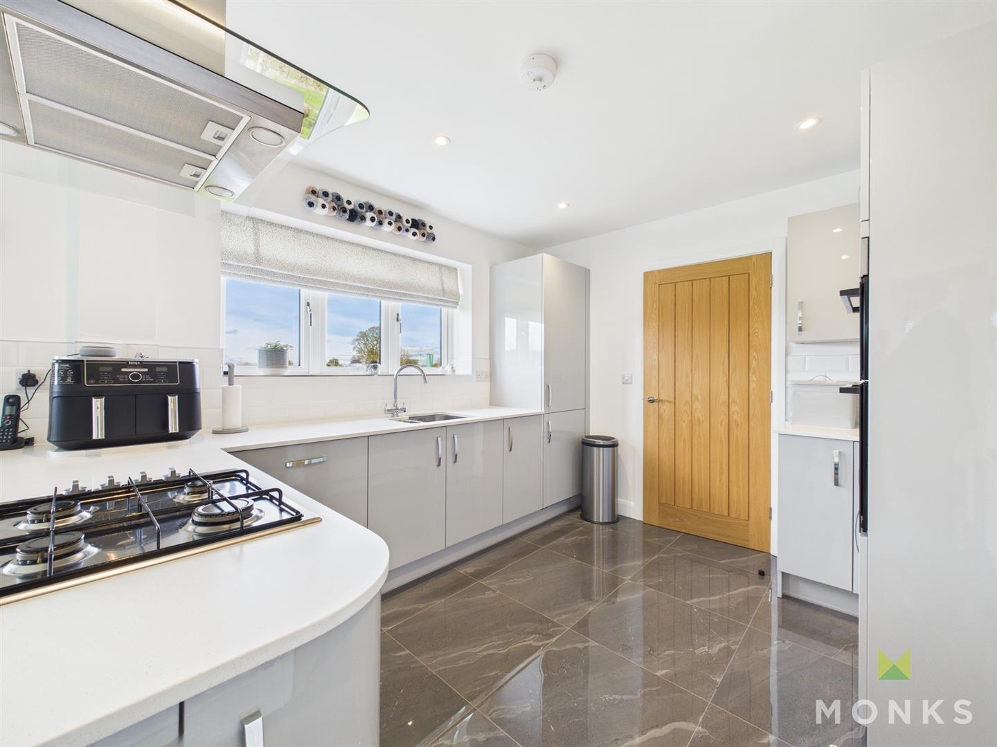 3 Hornbeam Close, Oswestry, SY11 3FL For Sale